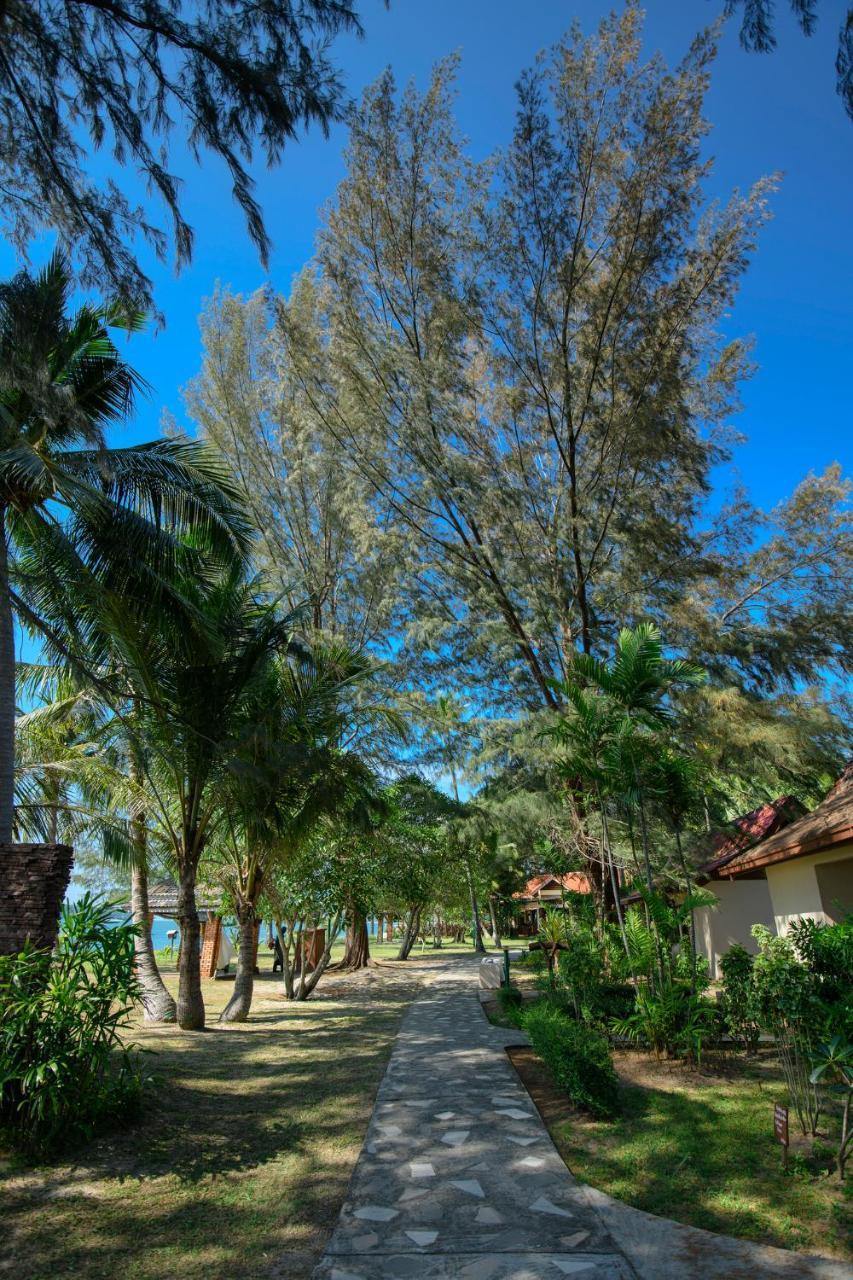 Frangipani Langkawi Resort Pantai Cenang  Extérieur photo