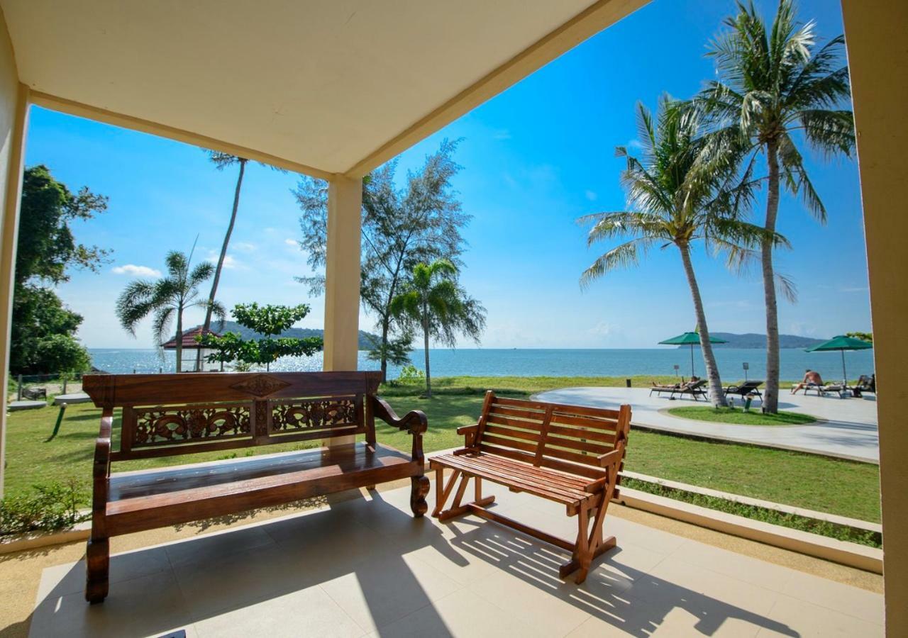 Frangipani Langkawi Resort Pantai Cenang  Extérieur photo